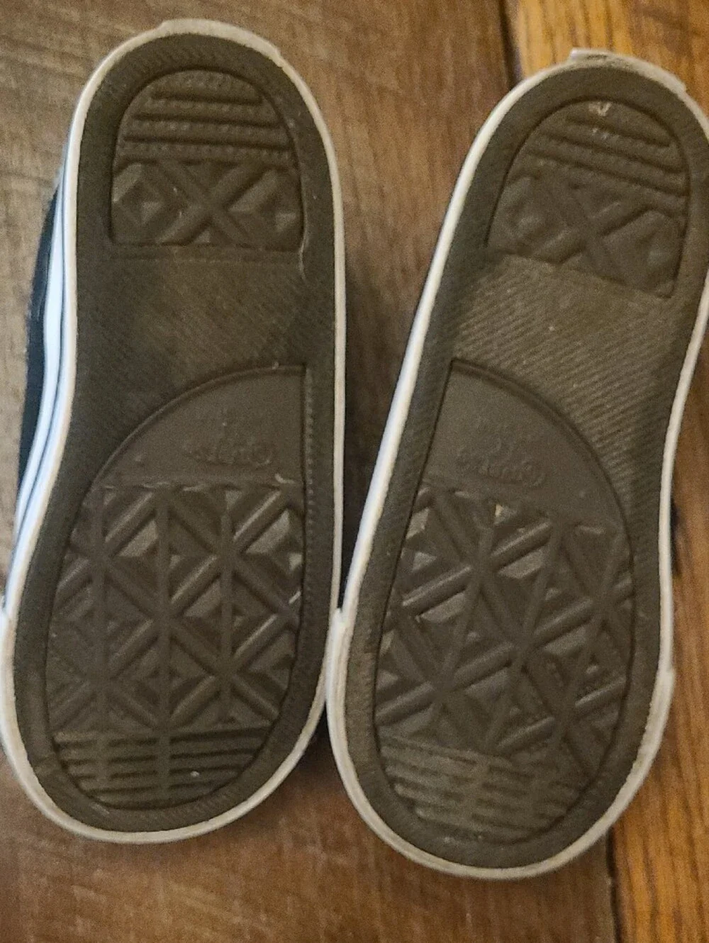 Converse classic low